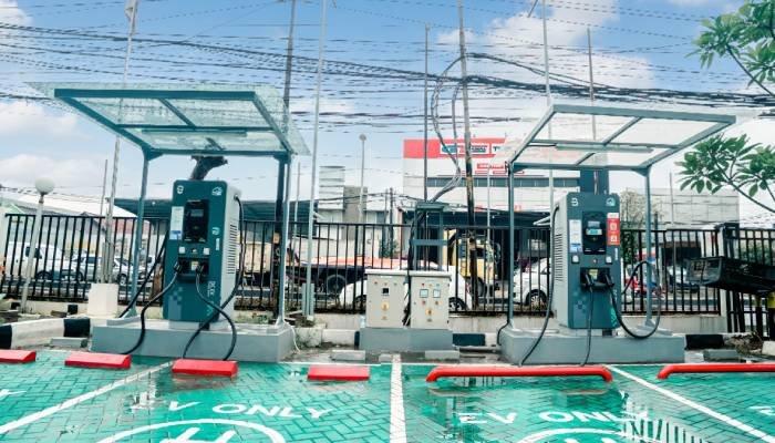 Diler Lepas Trimegah Bekasi Resmi Dibuka, Hadirkan SPKLU Ultra Fast Charging 120 kW untuk Umum
