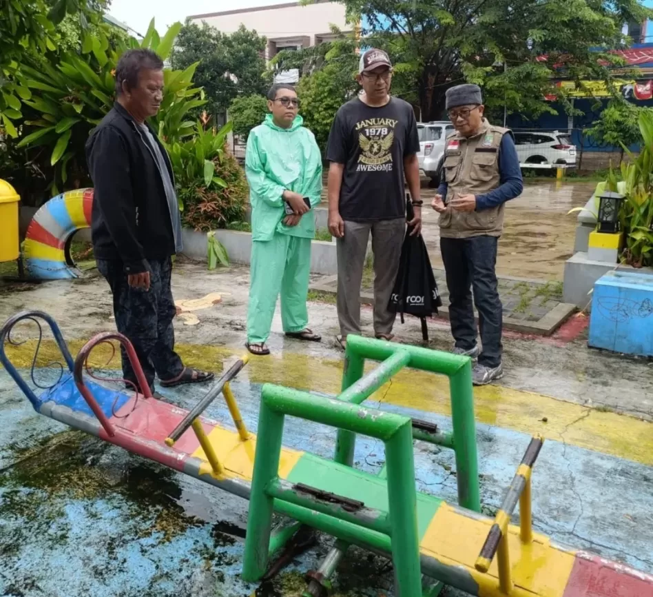 Wahana Bermain Anak di Taman Rawa Tembaga Rusak, Camat Bekasi Barat Turun Tangan Pastikan Keselamatan