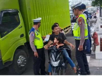 Operasi Keselamatan Jaya 2026 di Bekasi, Polisi Temukan Banyak Pelanggaran Helm & Bonceng Tiga