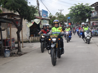 Kapolres Metro Bekasi Pimpin Patroli Roda Dua untuk Perangi Narkotika di Kampung Kavling