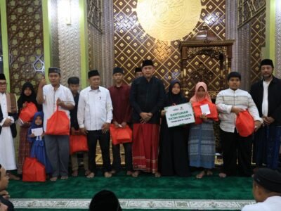 Wali Kota Bekasi Safari Tarawih di Masjid Jami Nurul Ikhwan, Sampaikan Perkembangan Pembangunan Kota