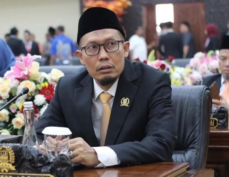 Anggota DPRD Soroti Aktivitas Pedagang Makanan di Sekitar Kantor Pemkab Bekasi Saat Ramadan